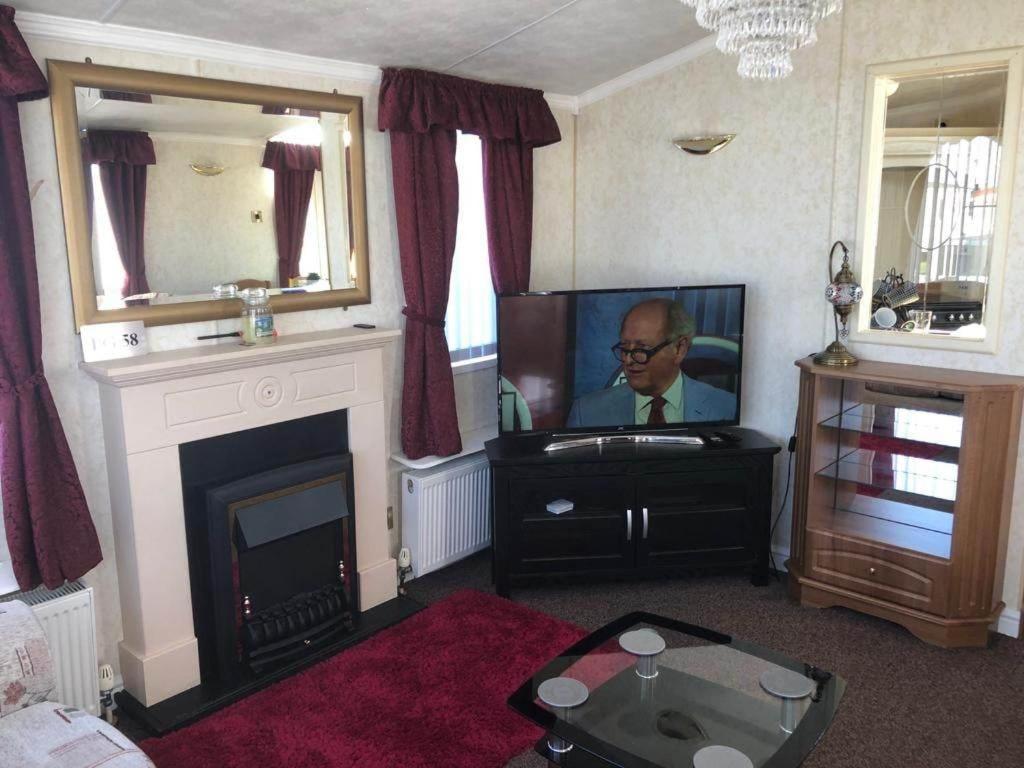 Pg58 2 Bed Caravan Golden Palm Chapel St Leonards Екстериор снимка